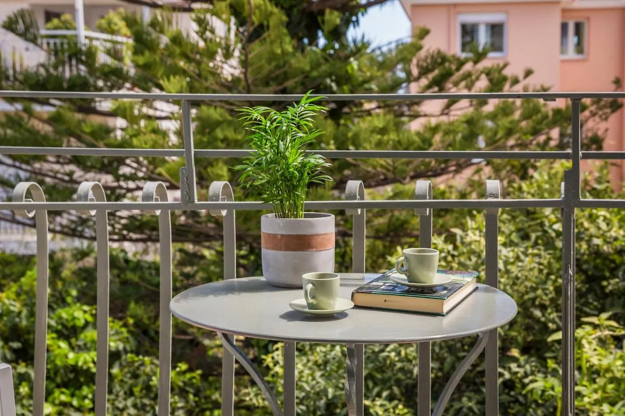 ** Szálloda Socrates Apartments Skala  Görögország